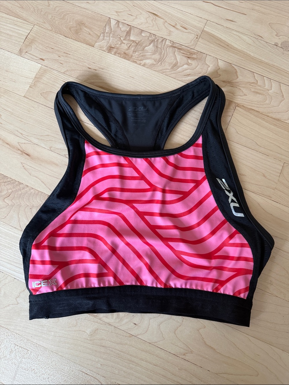 2XU Pink and Black Racerback Performance Sports Bra